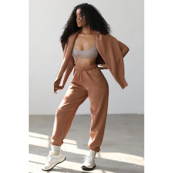 Joah Brown Oversized Jogger Terracotta French Terry - Picture 3 of 8